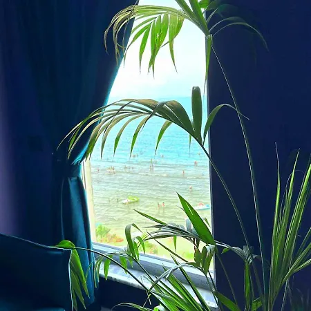 Funky Breeze By The Sea