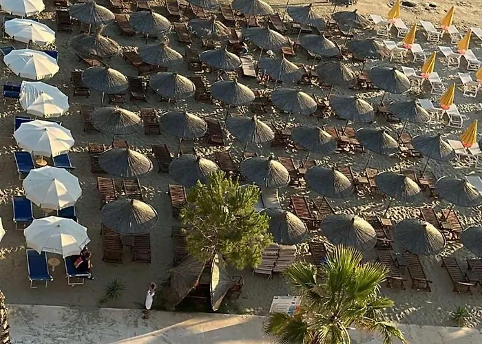 Funky Breeze By The Sea *